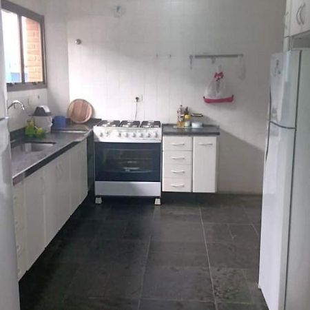 Casa Com Piscina Villa Гуаружа Екстериор снимка